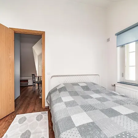 For Four With Free Parking Apartment *