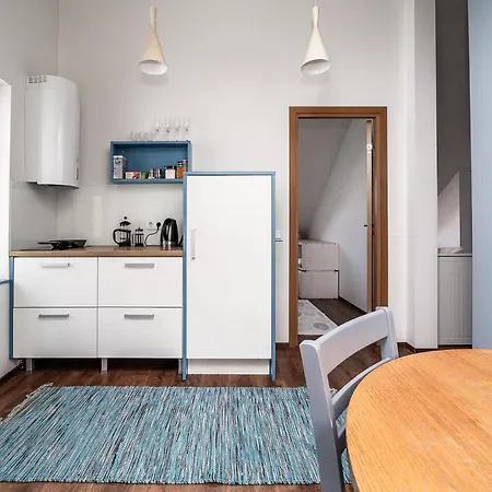 Apartment For Four With Free Parking